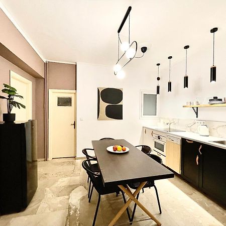 Comfy And Spacious Two Bedroom Apartment With Balcony Афіни Екстер'єр фото