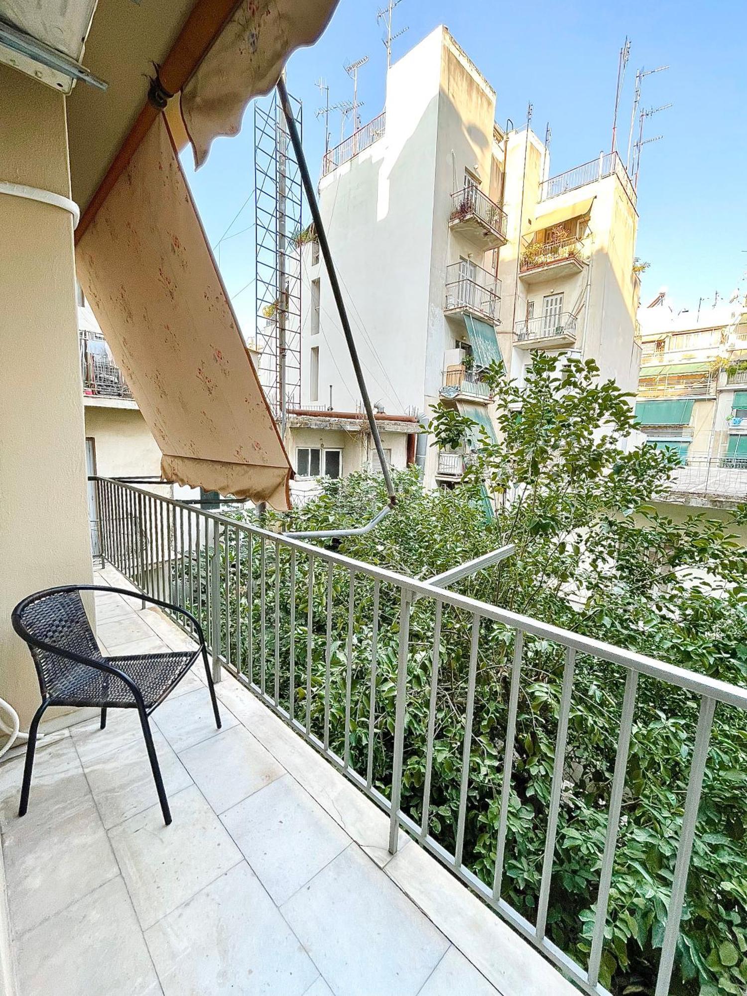 Comfy And Spacious Two Bedroom Apartment With Balcony Афіни Екстер'єр фото