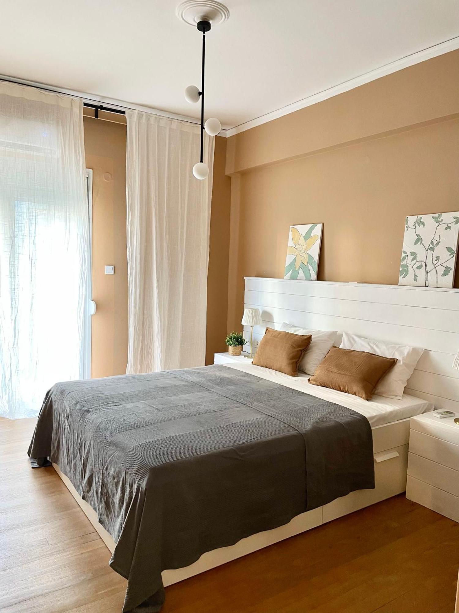 Comfy And Spacious Two Bedroom Apartment With Balcony Афіни Екстер'єр фото