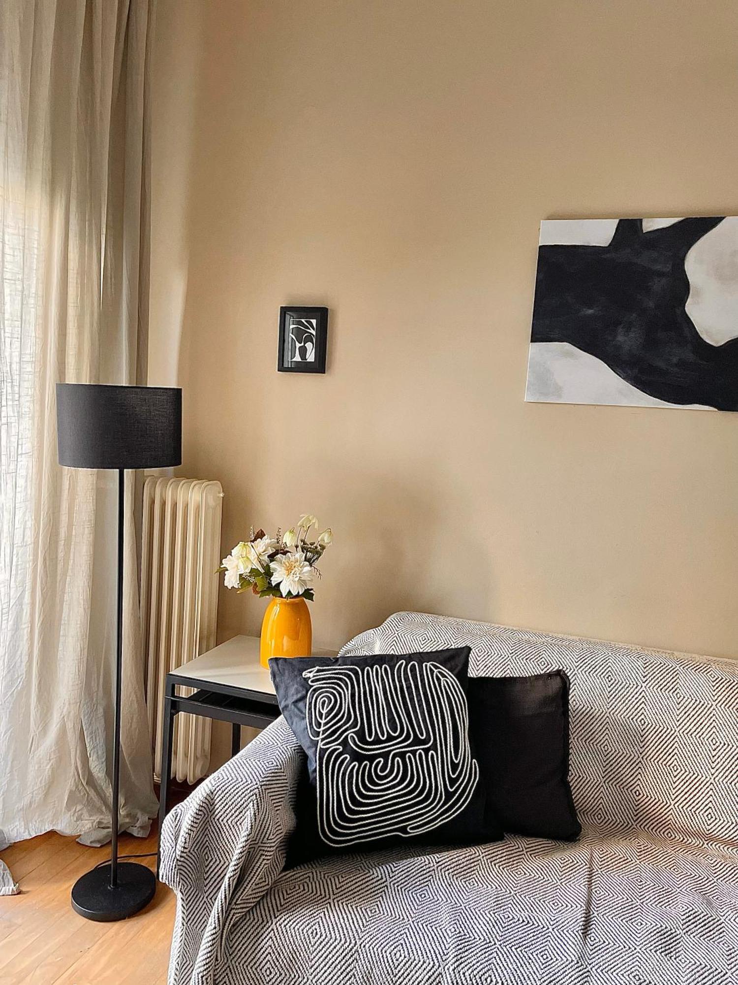 Comfy And Spacious Two Bedroom Apartment With Balcony Афіни Екстер'єр фото