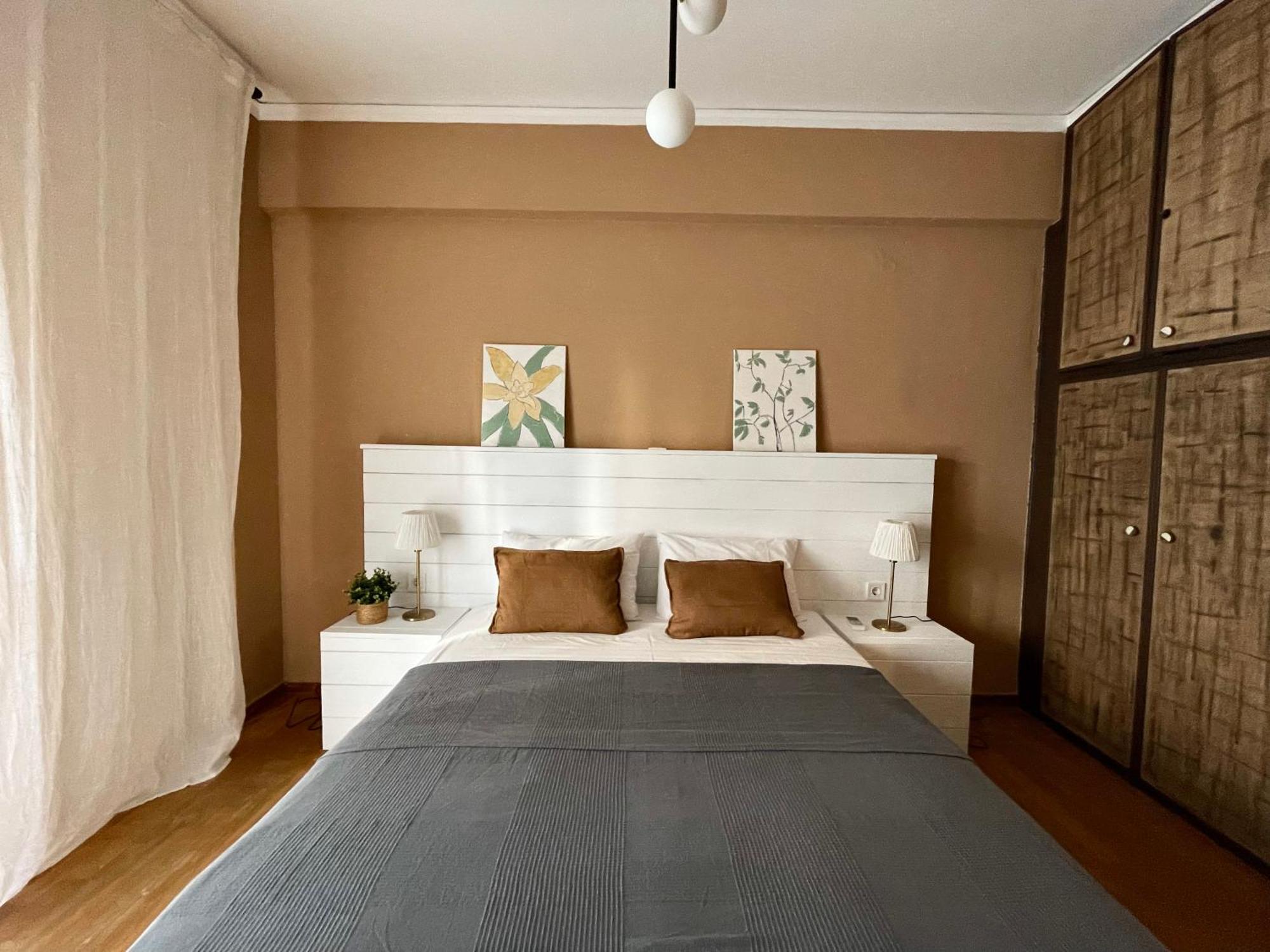 Comfy And Spacious Two Bedroom Apartment With Balcony Афіни Екстер'єр фото