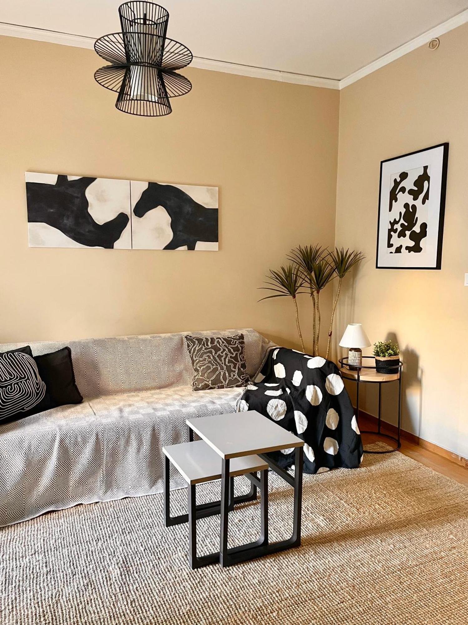 Comfy And Spacious Two Bedroom Apartment With Balcony Афіни Екстер'єр фото